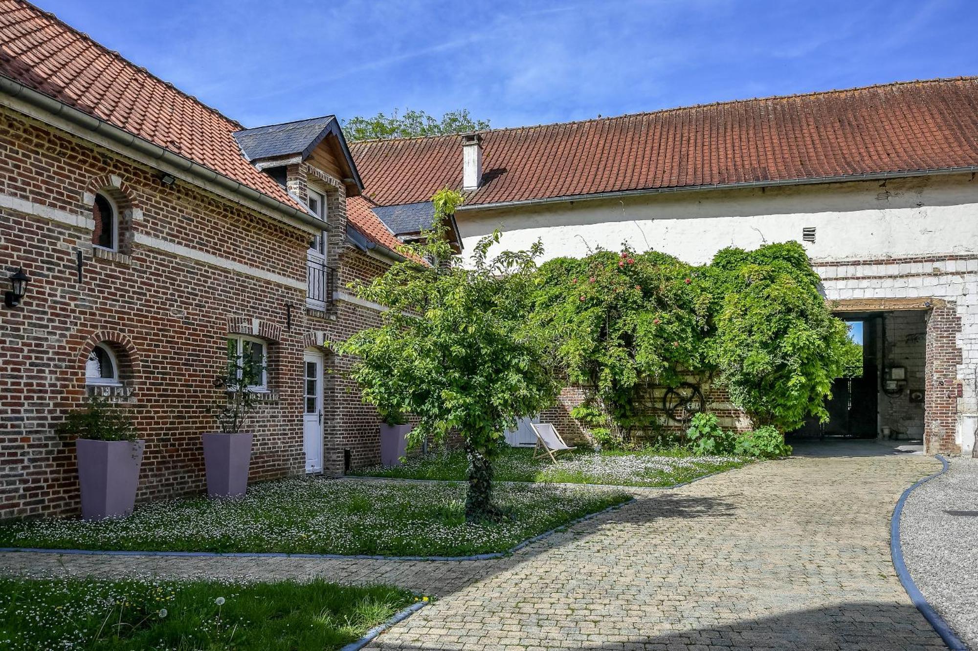 Le Relais Du Beffroi & Spa Saint-Riquier ภายนอก รูปภาพ
